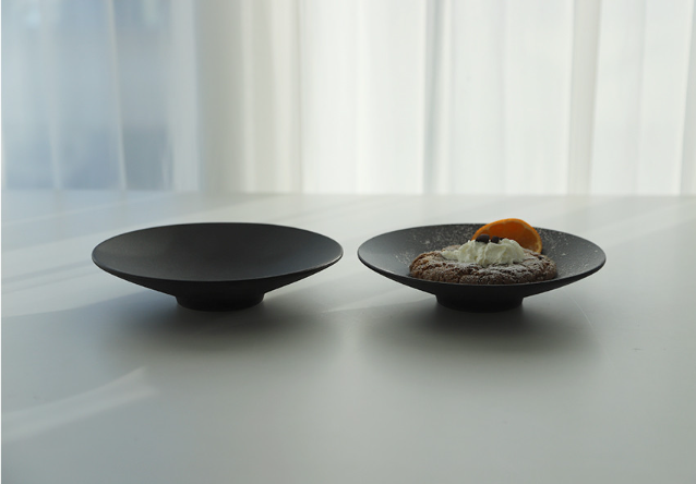 Matte Dinner Plate Black 24cm