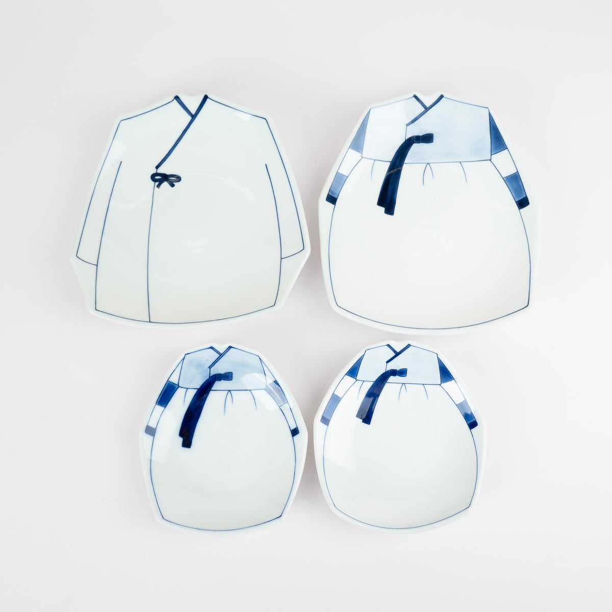 [ Gachi ] Hand-Painted Ceramic  Plate  Hanbok