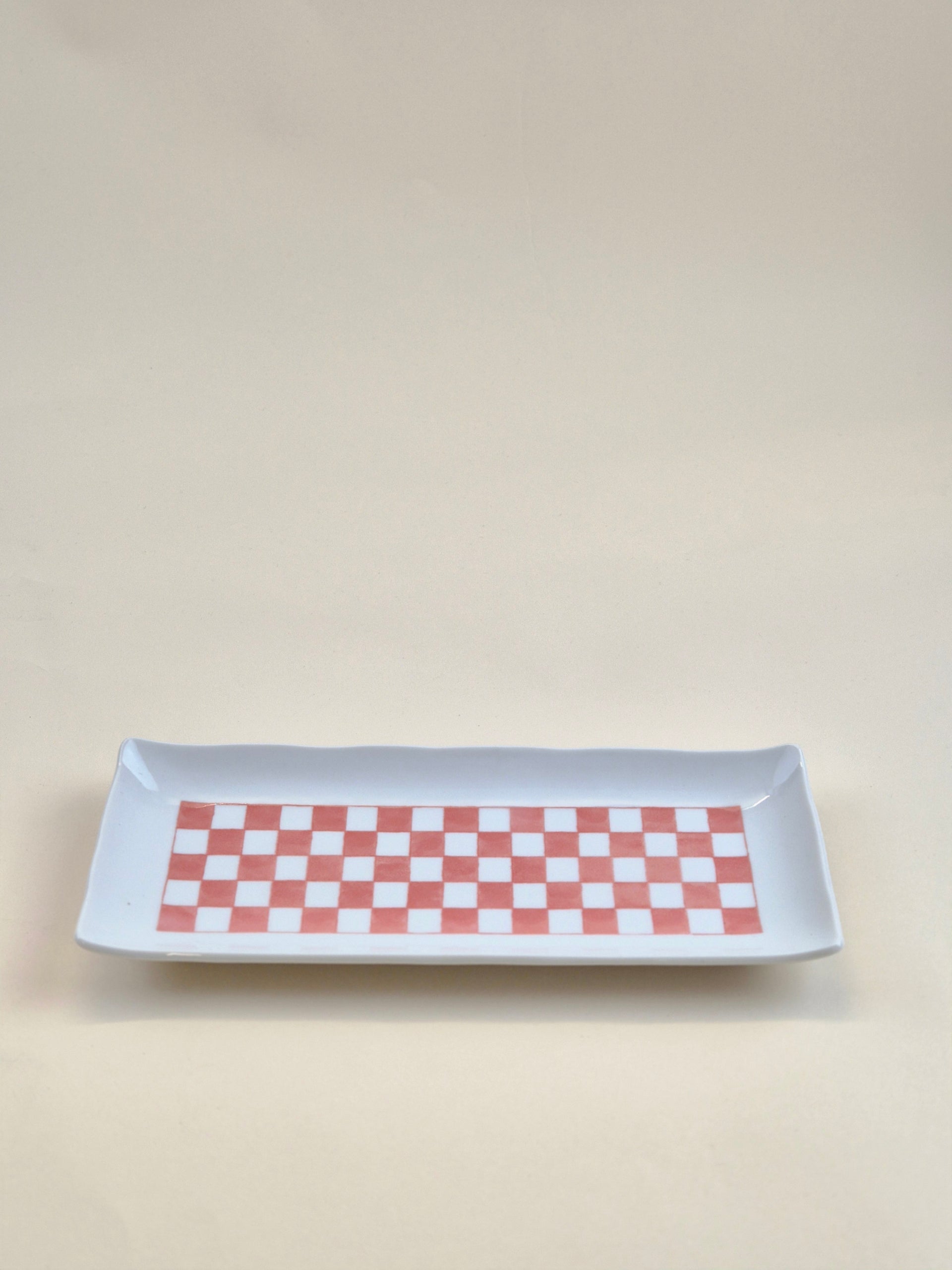 Shikaku Red Check Long Rectangular Plate 27.8cm
