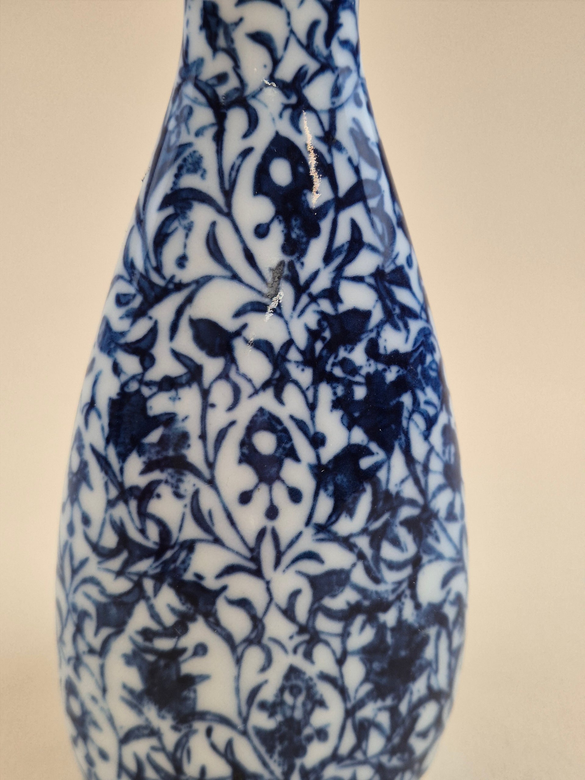 Japanese Tokkuri Sake Bottle Blue/Vine 150 ml