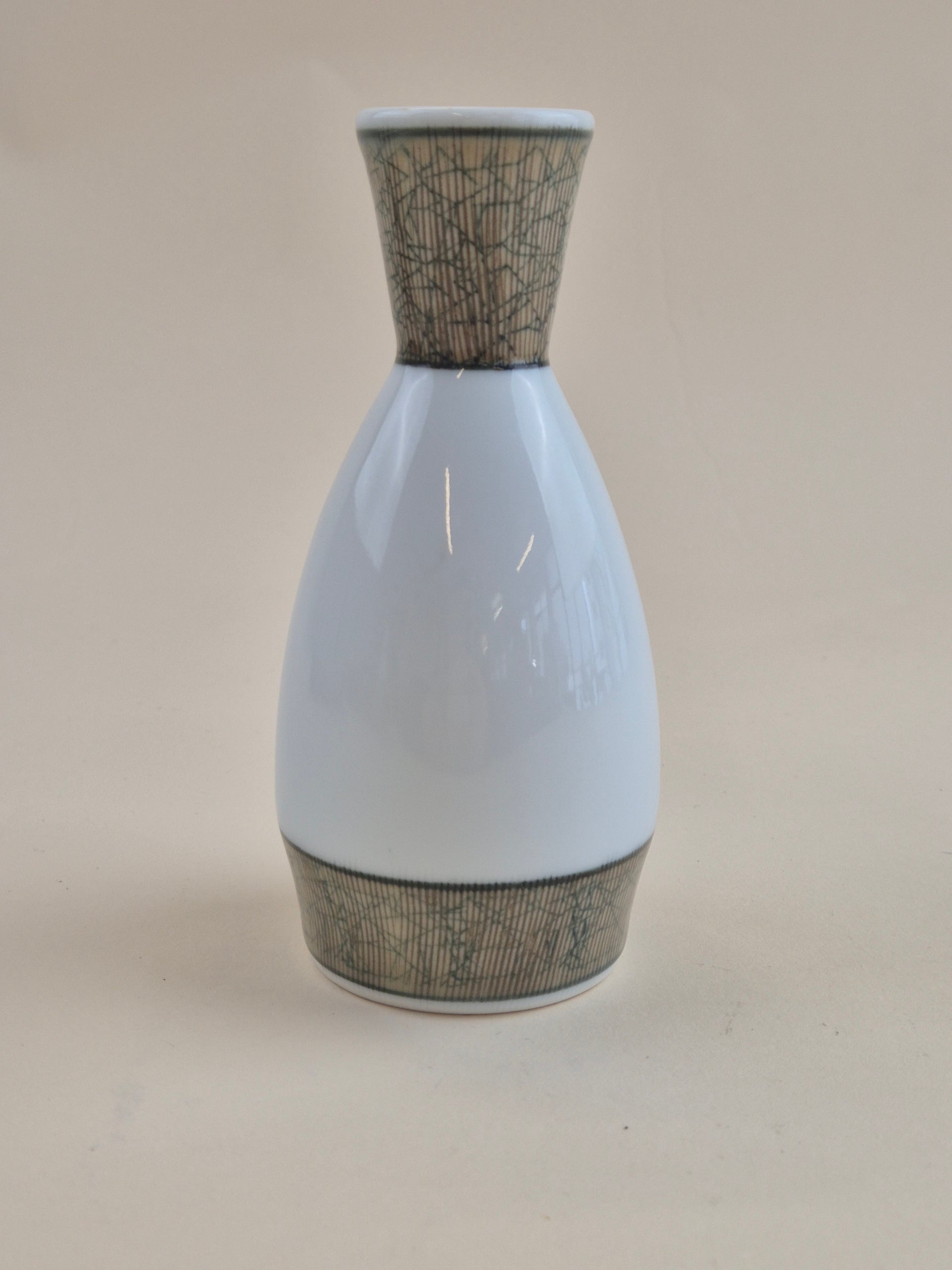 Japanese Porcelain Tokkuri Sake Bottle 180 ml