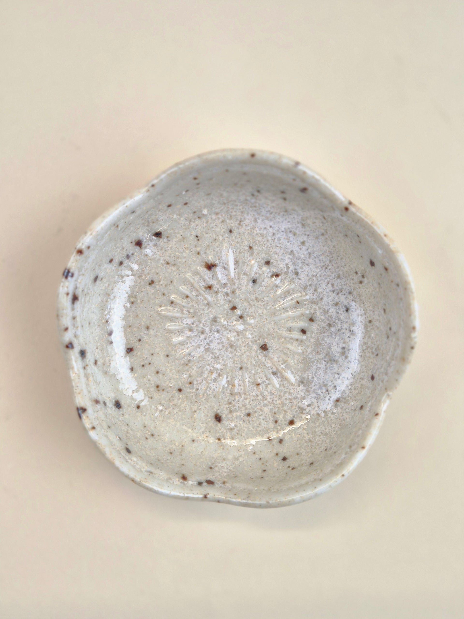 Lotus Flower Sauce Bowl 7.5 cm