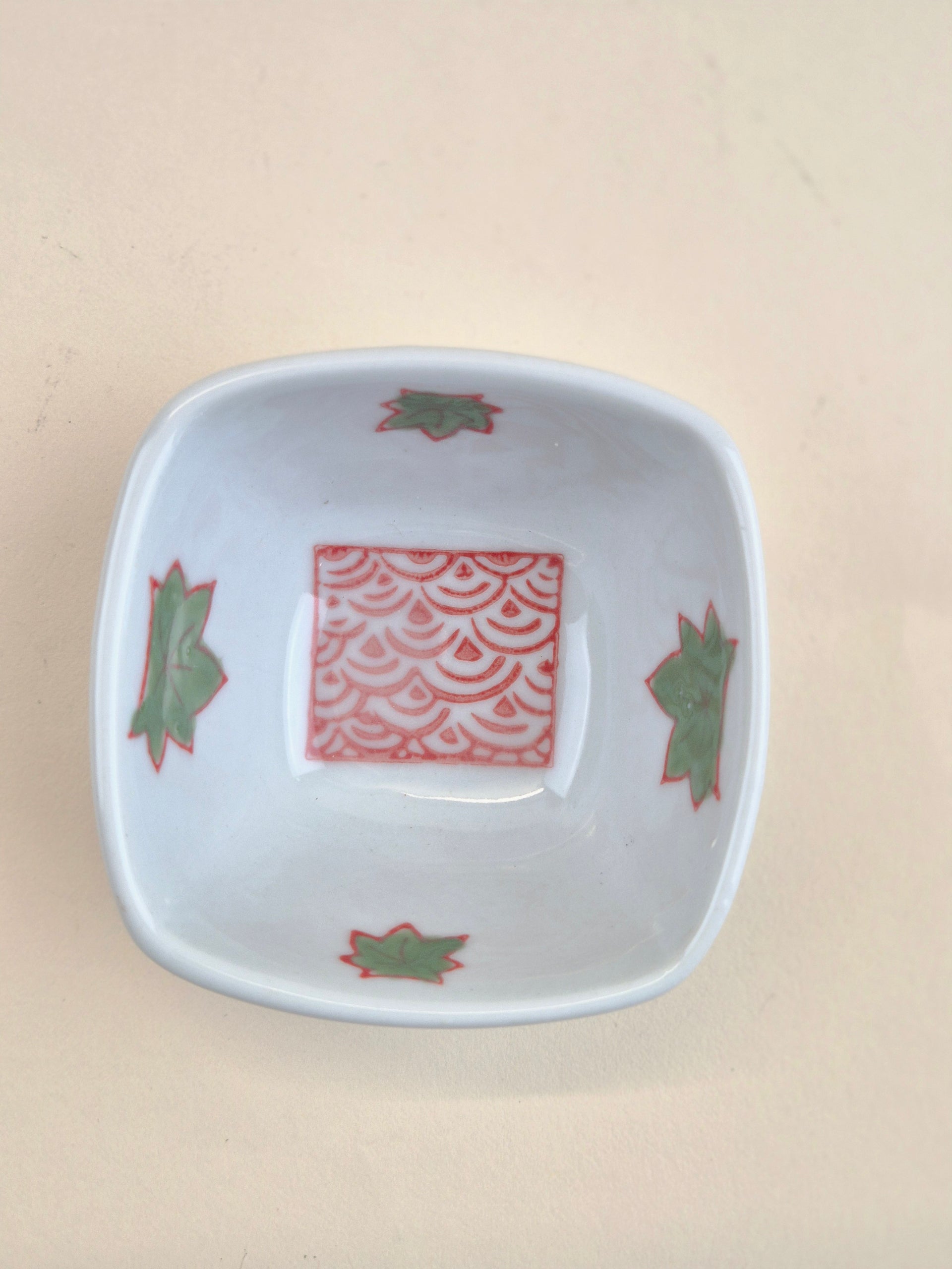 Maple Leaf Square Sauce Bowl 6.8cm