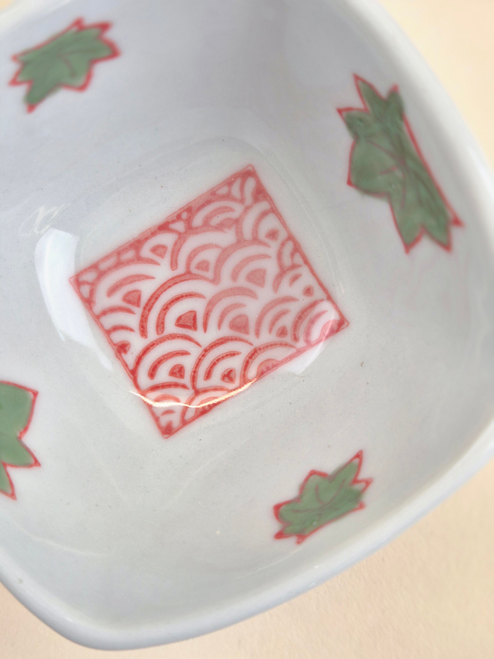 Maple Leaf Square Sauce Bowl 6.8cm