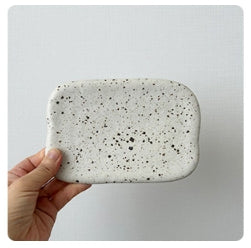 Rectangular 16 : 16 × 11 × 2 cm